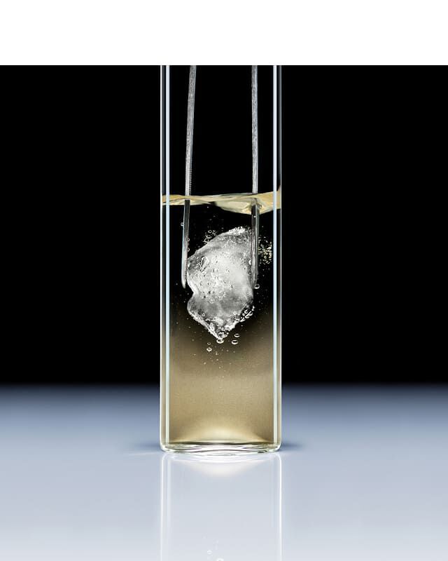 Escin: A natural ingredient known to help with contour de-puffing