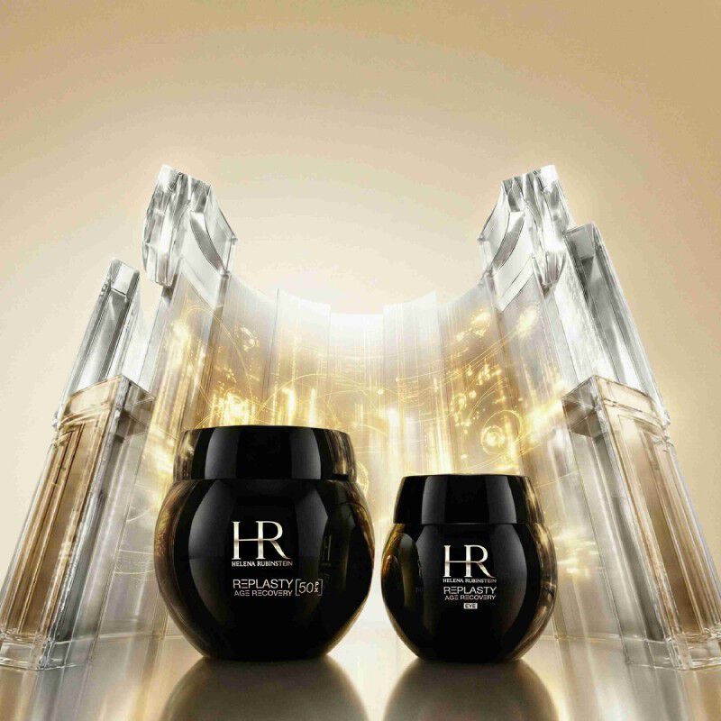 Vasetti Helena Rubinstein Replasty con sfondo in vetro luminoso.​